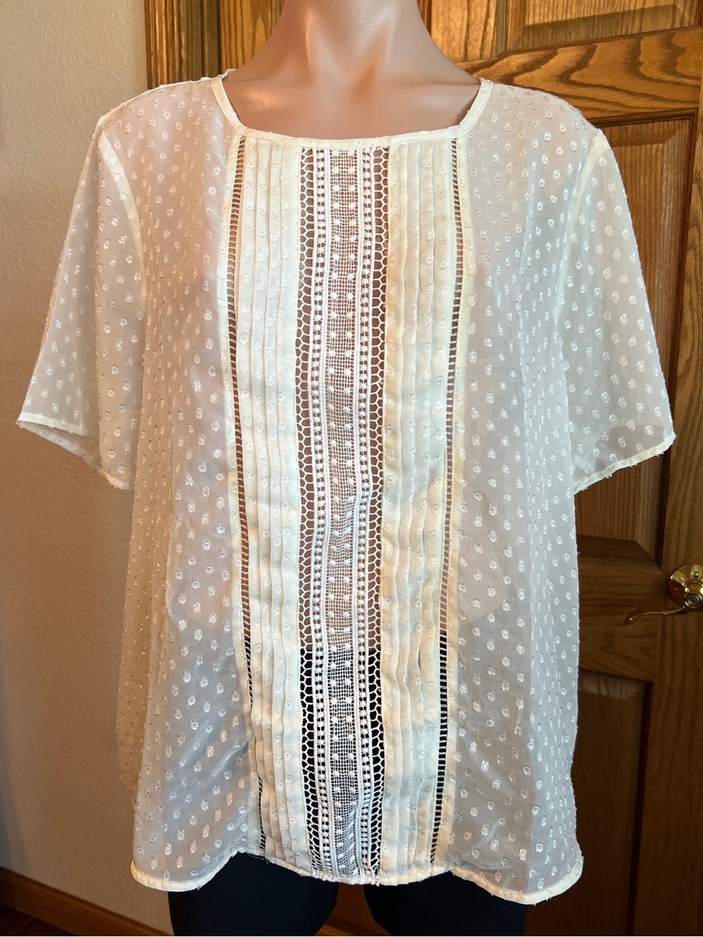 GNW Cream Dotted Swiss Short Sleeve Lace-Trim Blouse